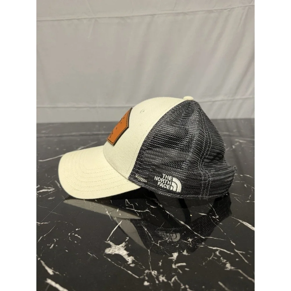 Vintage Broncos Hat Cap Snap Back White Trucker Hat Unisex The North Face Mens